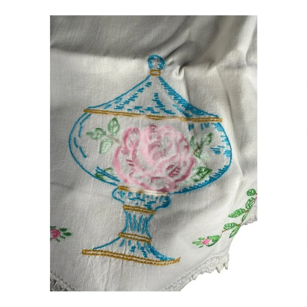 Elegant ‎ Floral Embroidered Pillowcases